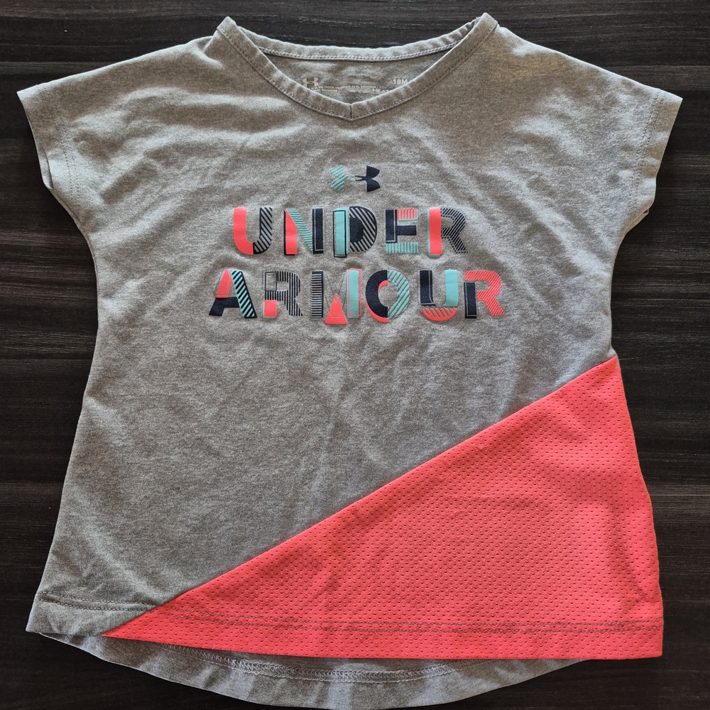 Under Armour Gray and Red Short Sleeve Tees